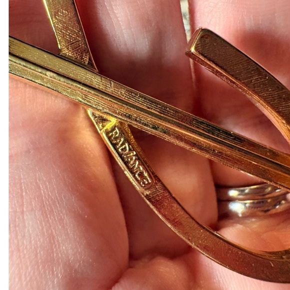 Gold Radiance Rhinestone Bar Brooch - Picture 2 of 3